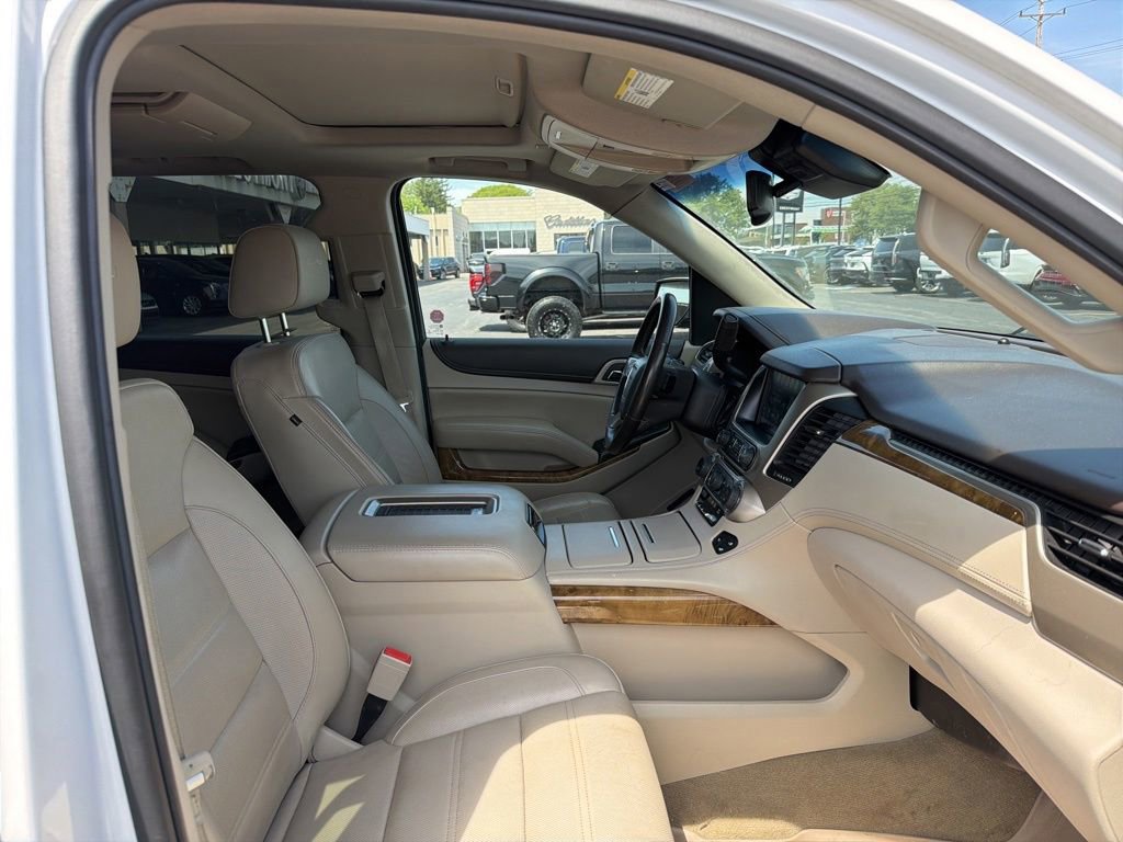 Used 2017 GMC Yukon Denali w/ Open Road Package AWD/4WD image 30