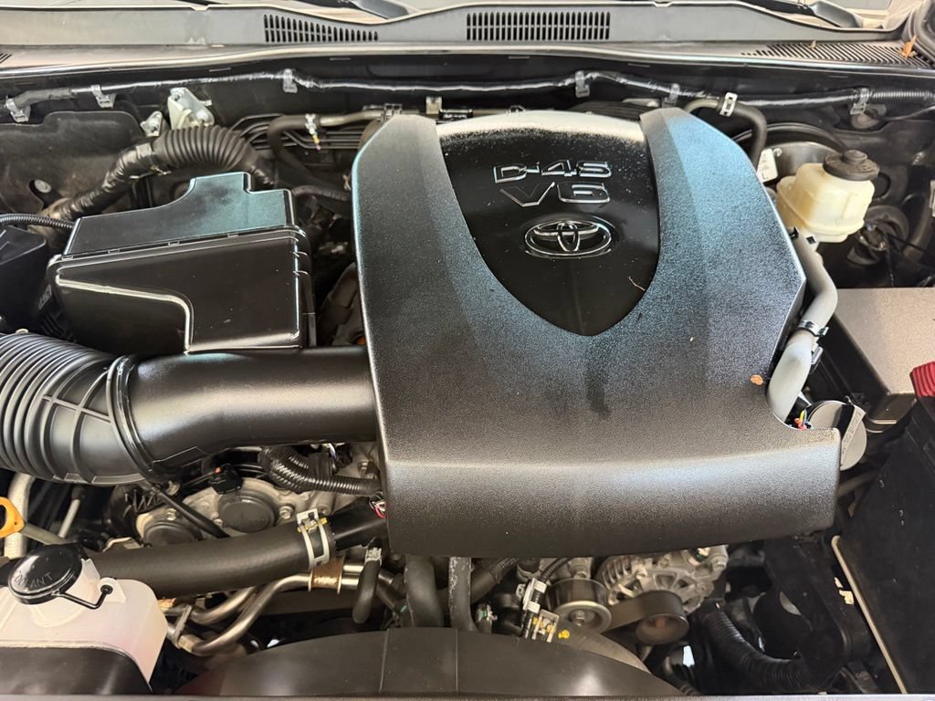Certified 2019 Toyota Tacoma SR5 AWD/4WD image 32
