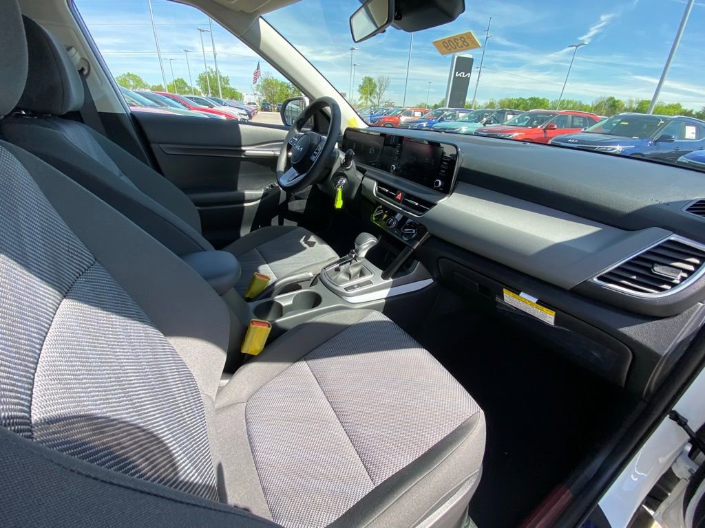 New 2026 Kia Seltos LX FWD image 27
