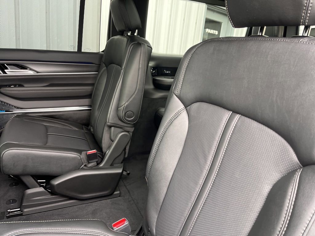 New 2026 Jeep Grand Wagoneer Summit image 42