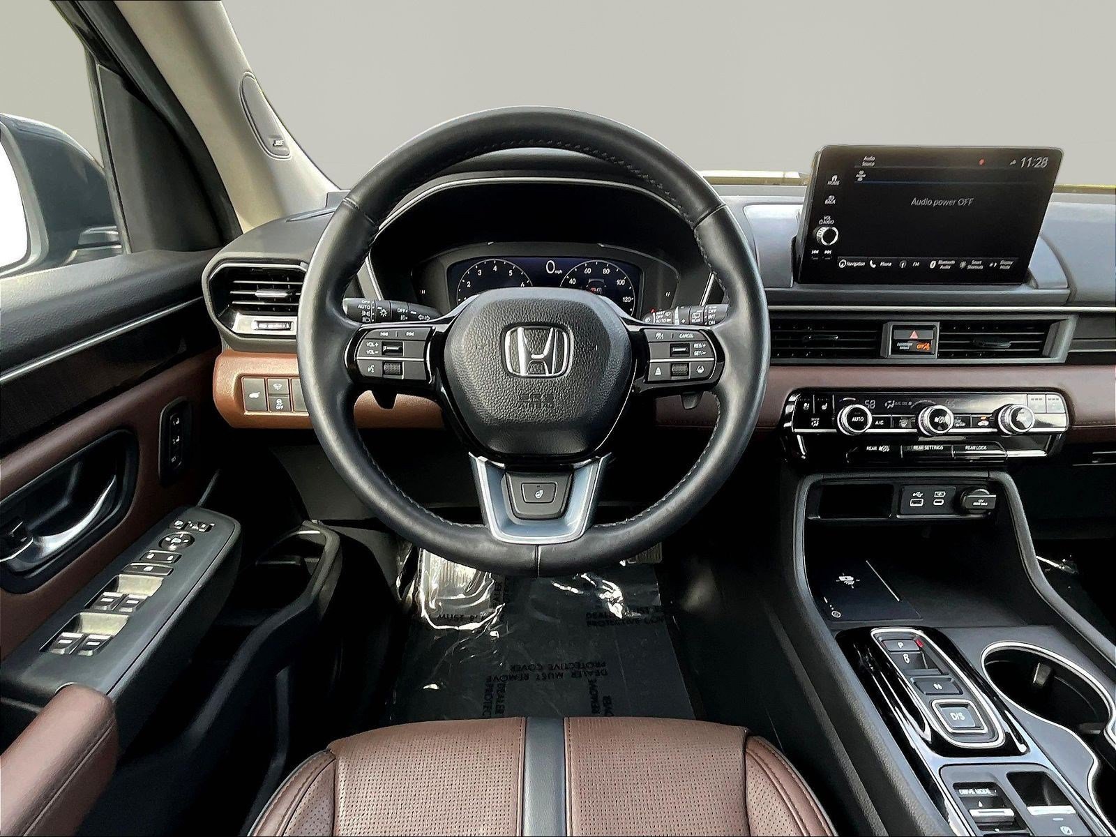 Used 2025 Honda Pilot Elite image 8