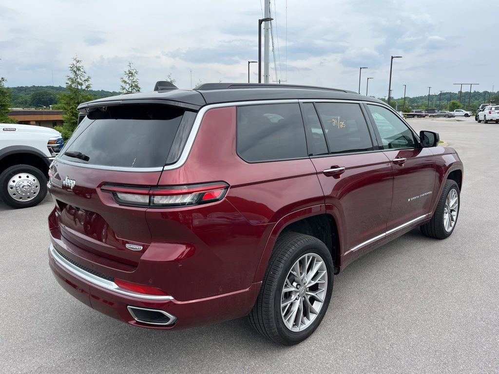 Used 2025 Jeep Grand Cherokee L Summit w/ Advanced Protech Group IV AWD/4WD image 4