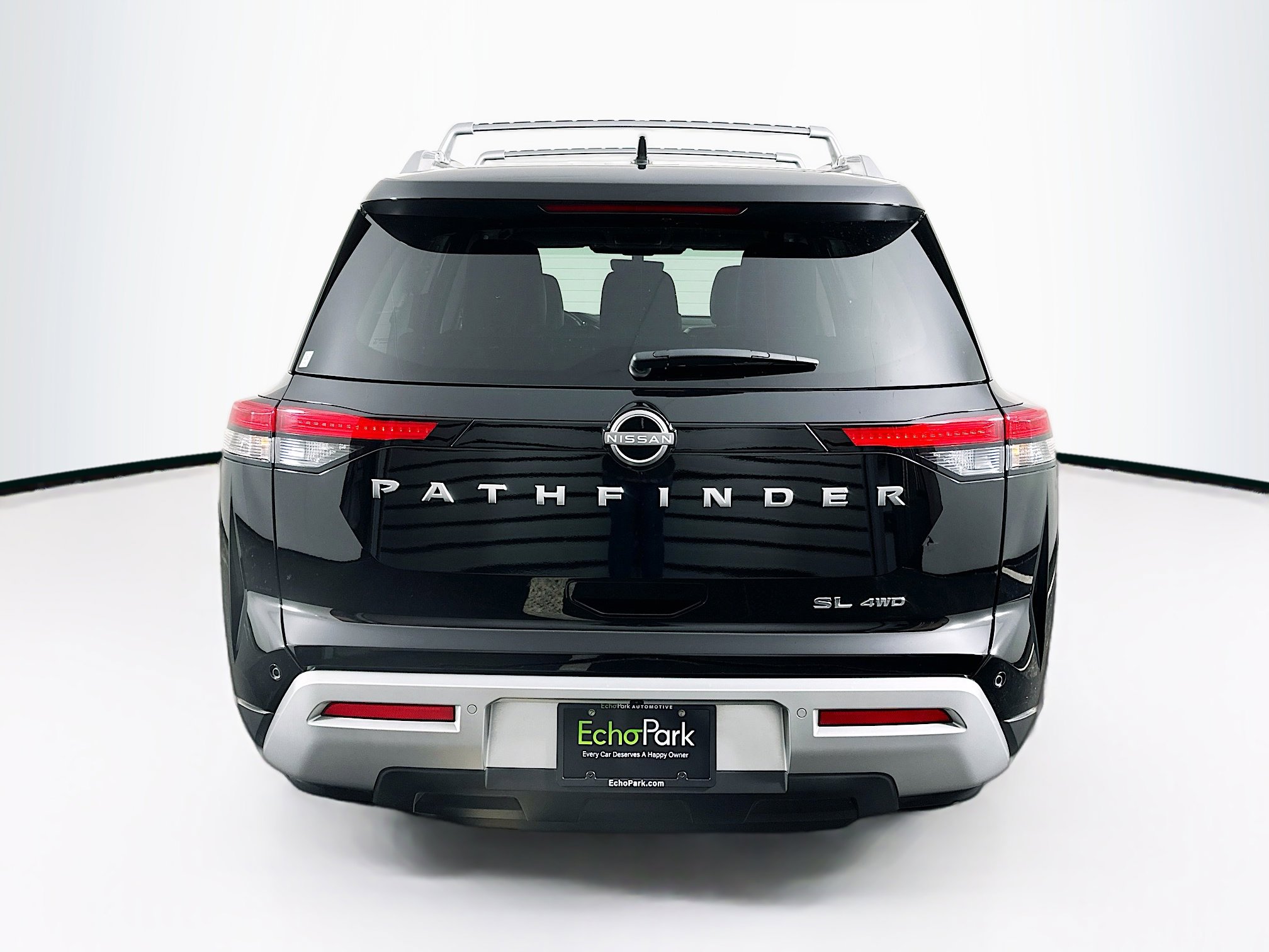 Used 2025 Nissan Pathfinder SL image 7