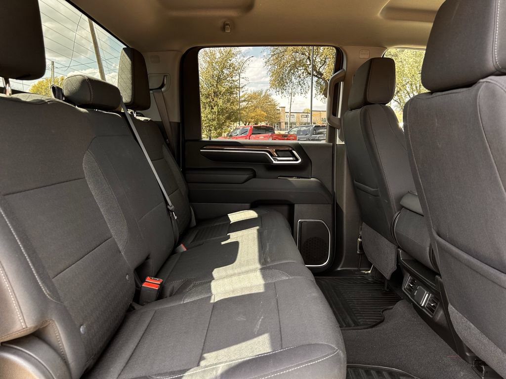 Used 2025 Chevrolet Silverado 2500 LT w/ Convenience Package AWD/4WD image 31