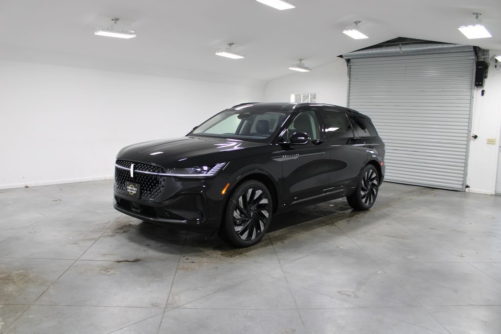New 2026 Lincoln Nautilus Reserve w/ Jet Appearance Package AWD/4WD image 3
