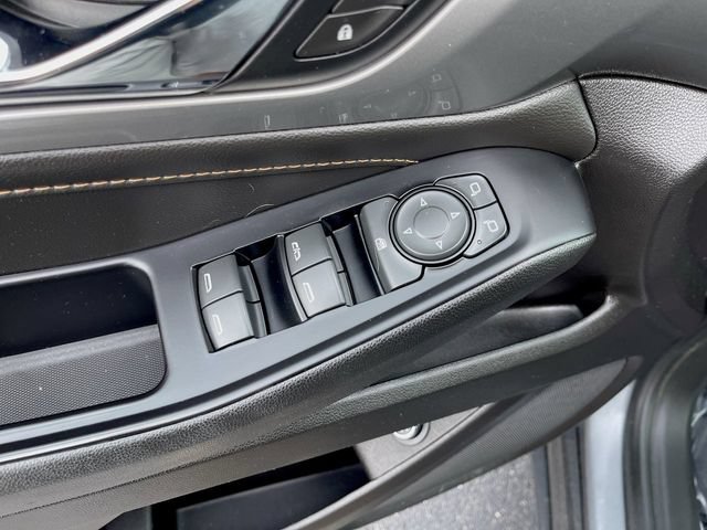 Used 2019 Chevrolet Traverse LT FWD image 23