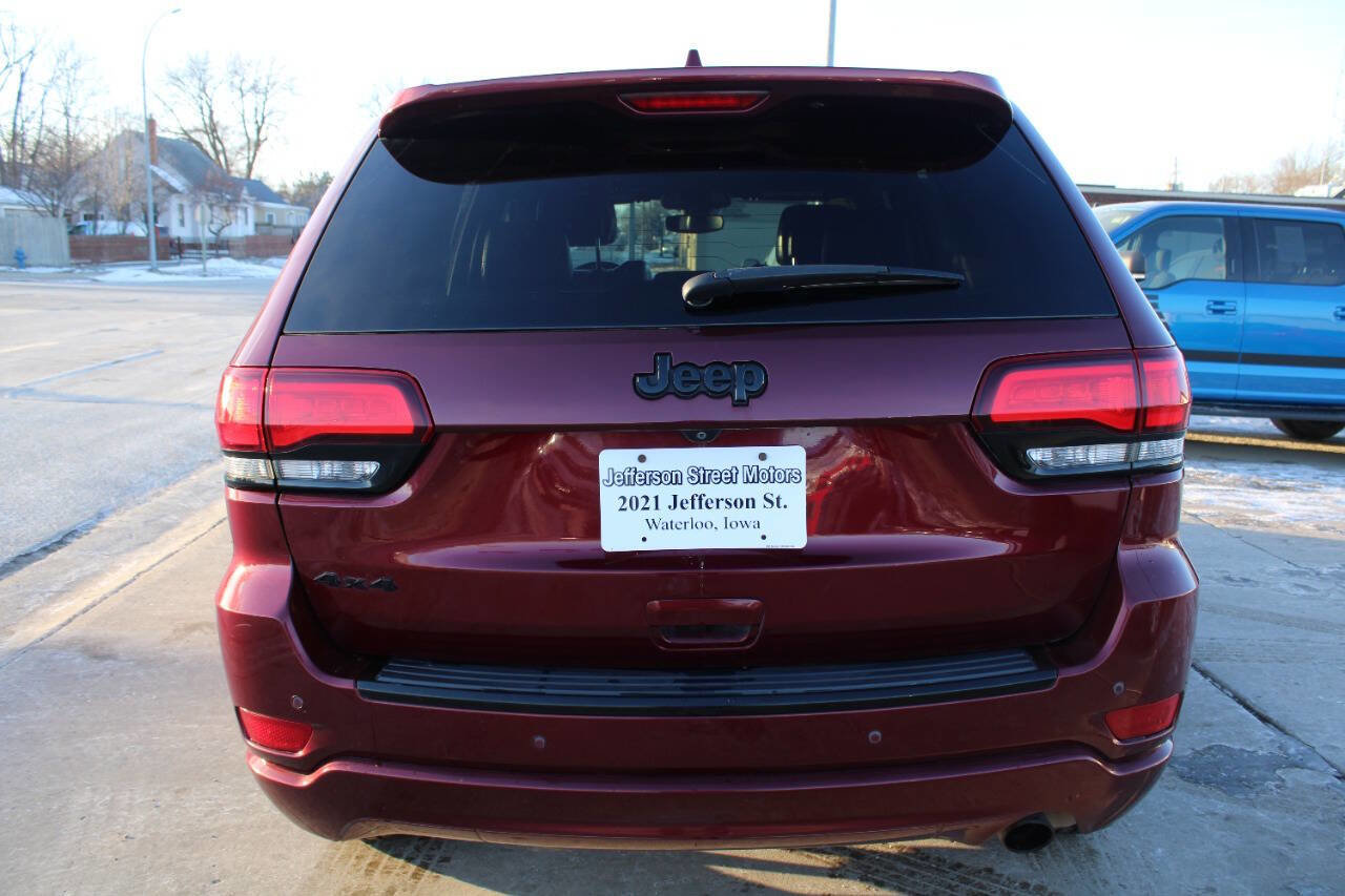 Used 2018 Jeep Grand Cherokee Altitude image 4