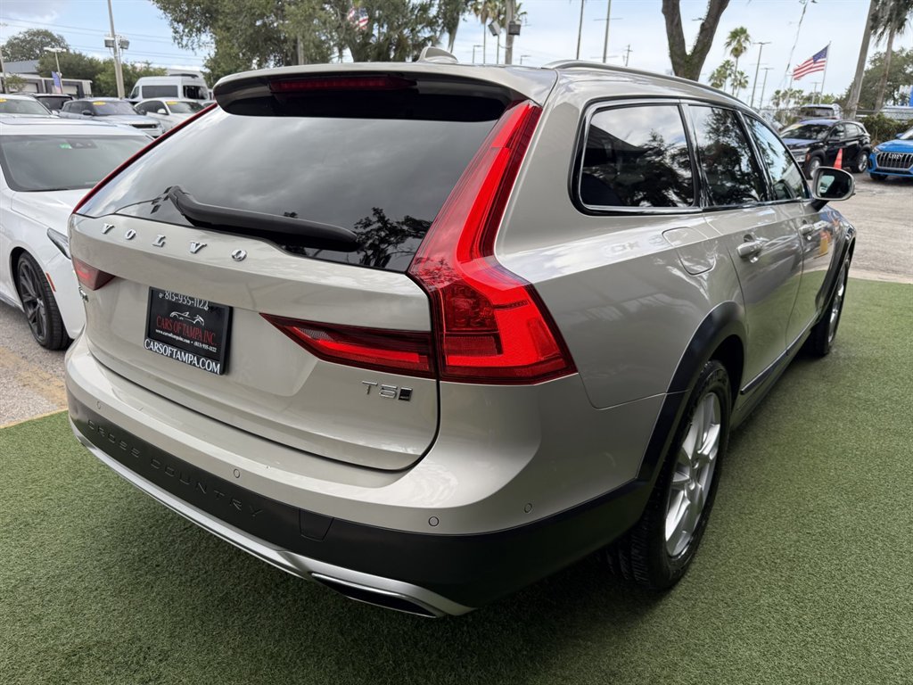 Used 2019 Volvo V90 T5 Cross Country AWD/4WD image 6