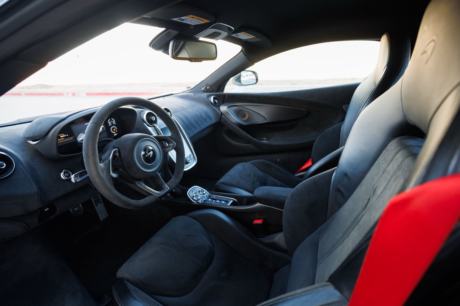 Used 2019 McLaren 600LT image 38