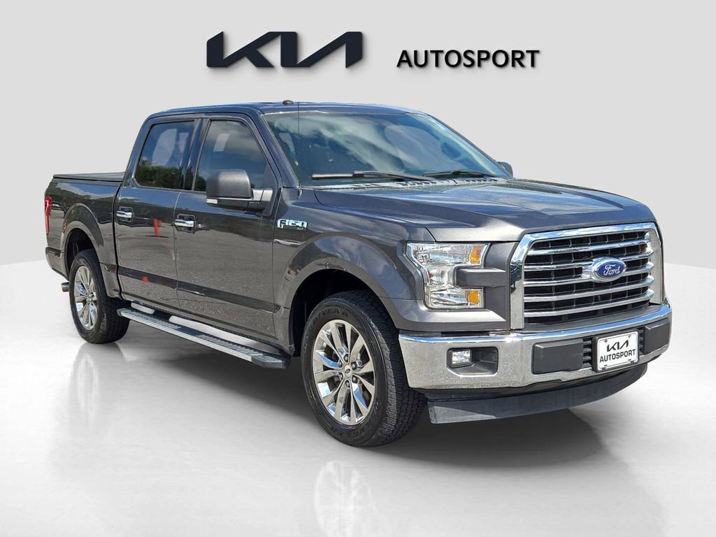 Used 2017 Ford F150 XLT w/ Equipment Group 302A Luxury image 3