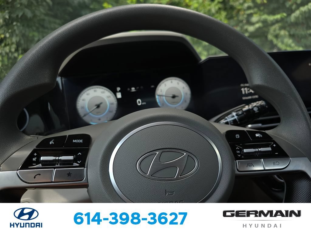 Used 2024 Hyundai Elantra SEL FWD image 22