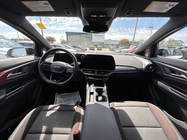 Used 2024 Chevrolet Equinox EV RS FWD image 2