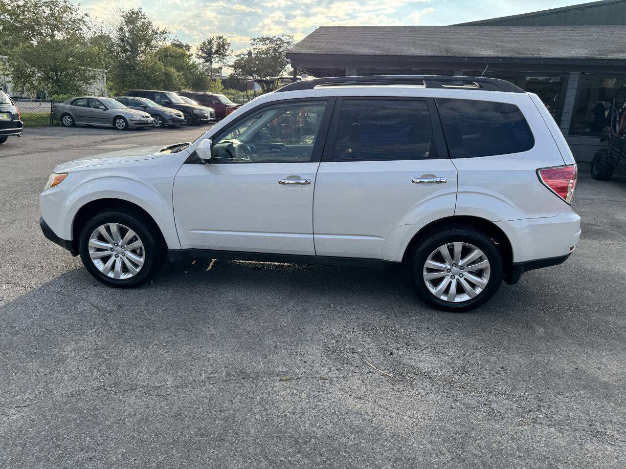Used 2013 Subaru Forester 2.5X Premium w/ Popular Pkg 3 image 6