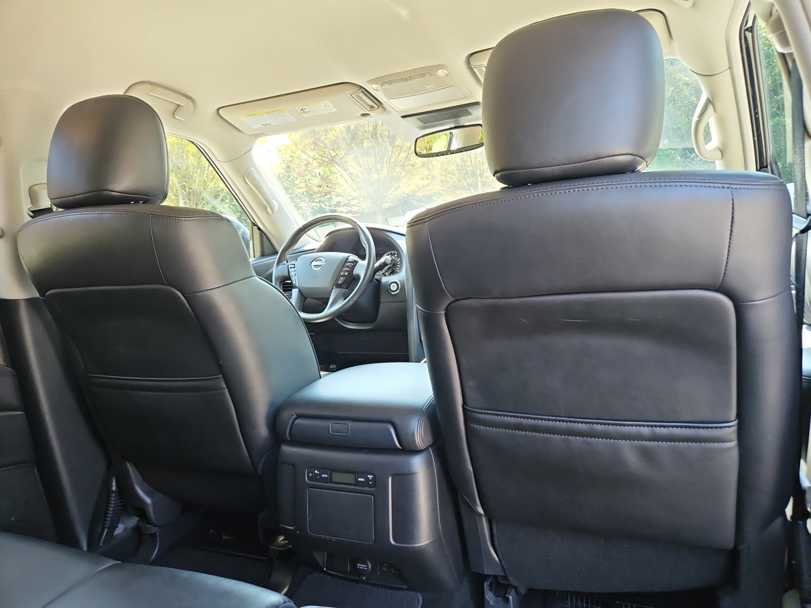 Used 2024 Nissan Armada SV image 18