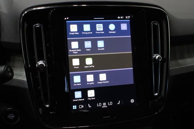 Used 2025 Volvo XC40 B5 Plus image 37