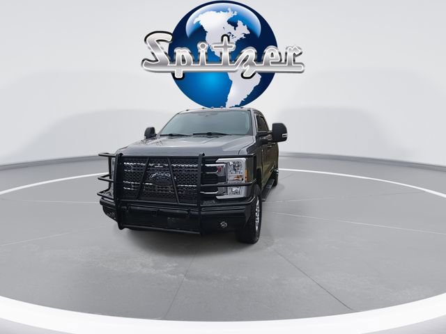 Used 2024 Ford F350 XLT image 3