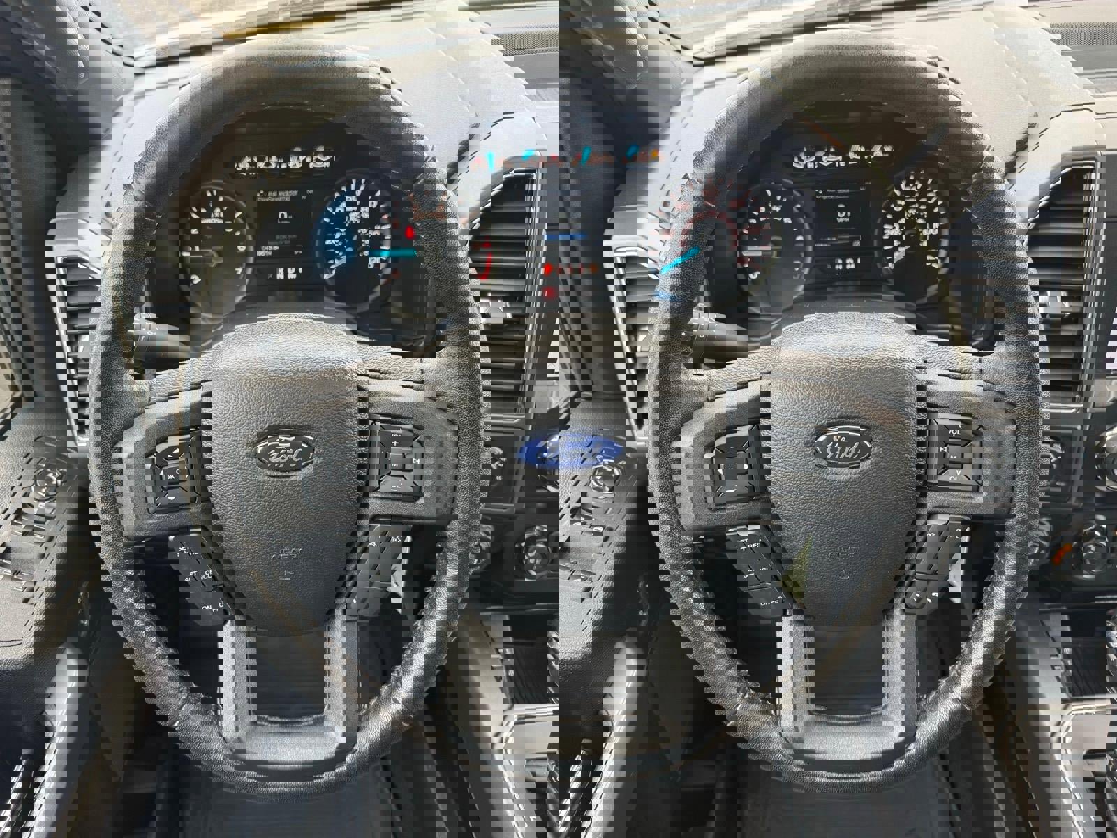 Used 2020 Ford F150 XLT w/ Equipment Group 302A Luxury image 9