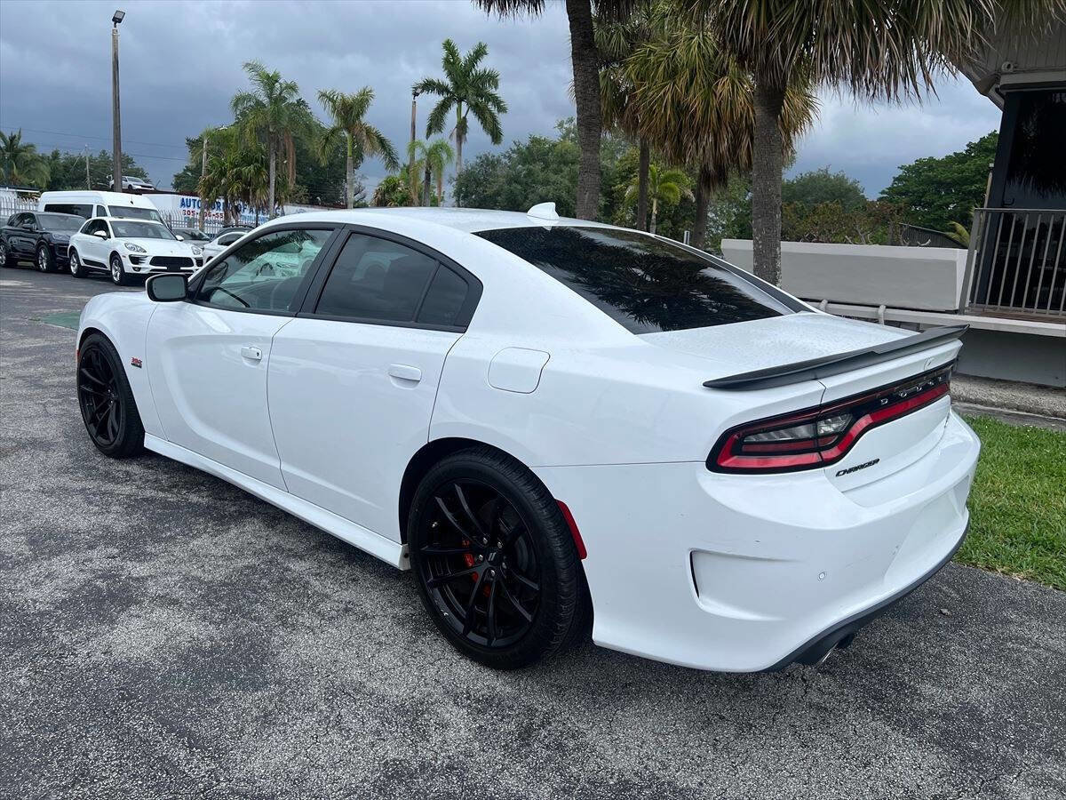 Used 2022 Dodge Charger Scat Pack w/ Dynamics Package image 6