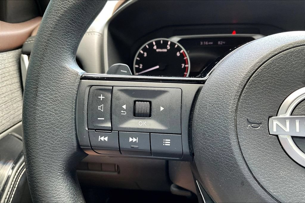 Used 2022 Nissan Rogue SV FWD image 10