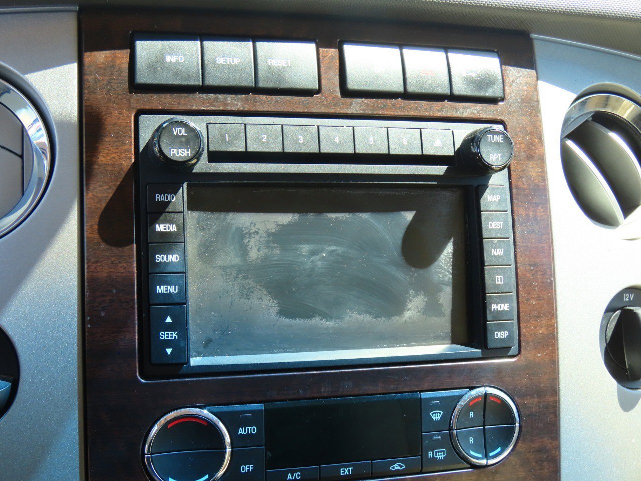 Used 2013 Ford Expedition EL XLT image 32