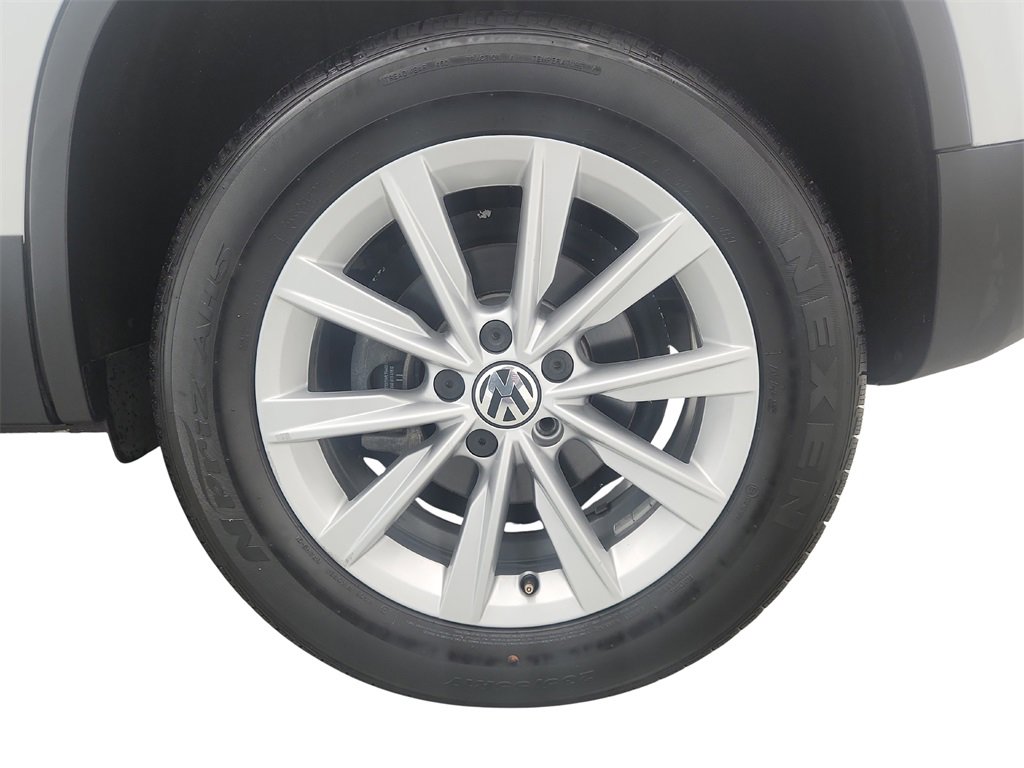 Used 2017 Volkswagen Tiguan Limited w/ Premium Package image 33