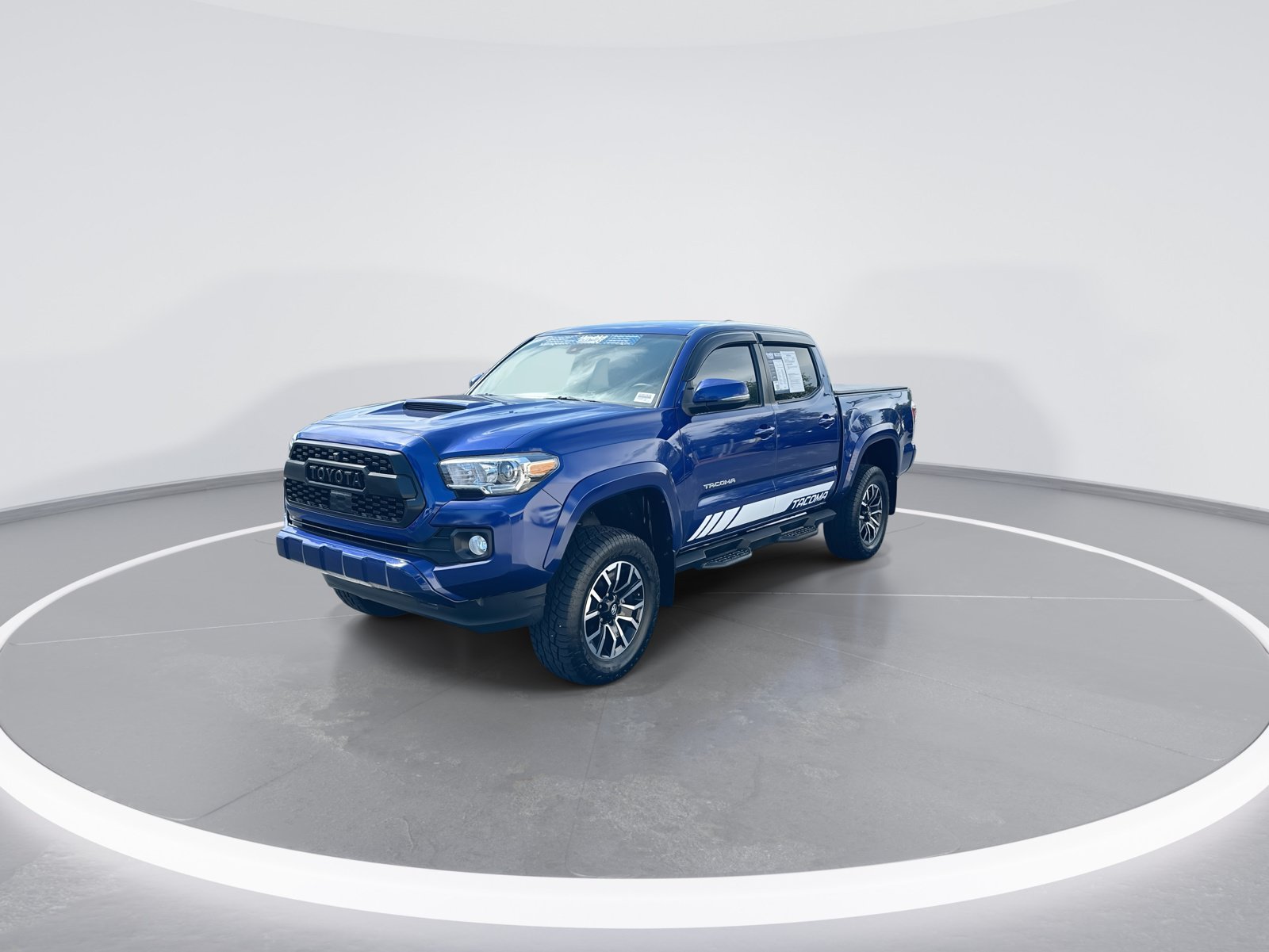 Used 2022 Toyota Tacoma TRD Sport w/ Technology Package AWD/4WD image 5