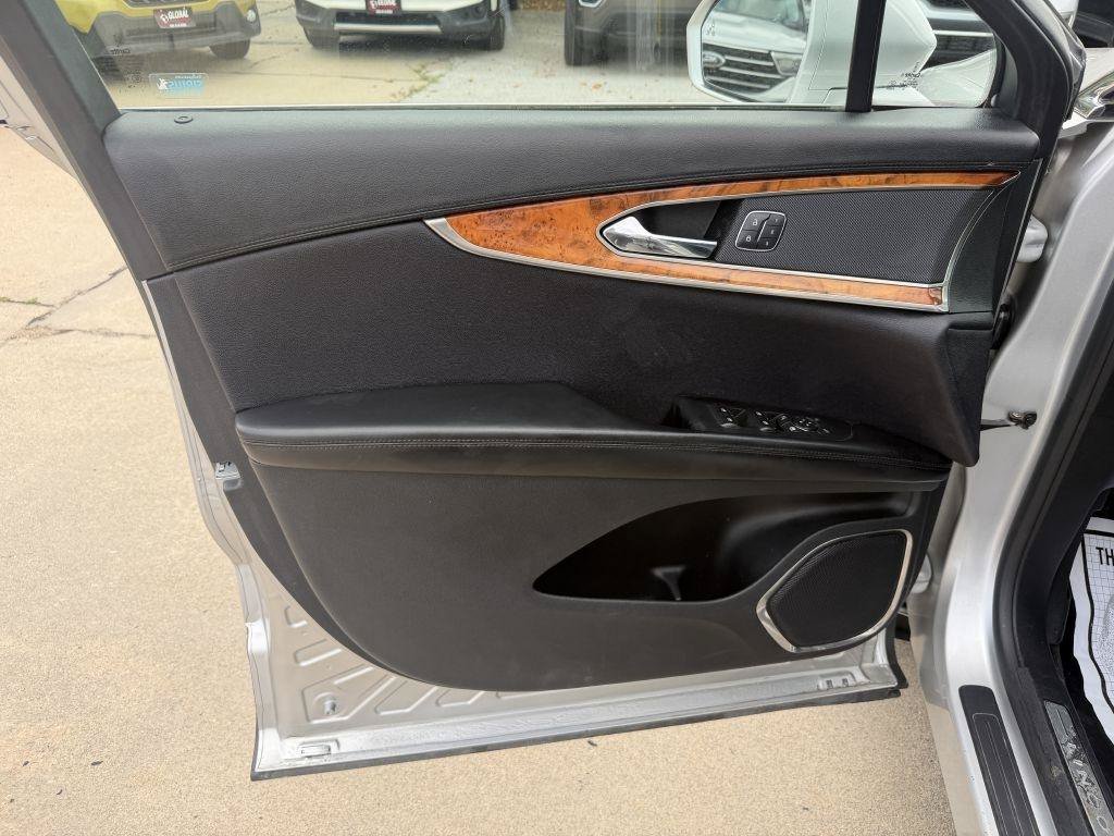 Used 2016 Lincoln MKX Select w/ Select Plus Package AWD/4WD image 9