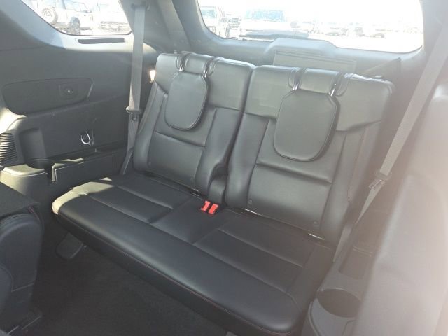Used 2025 Ford Explorer ST AWD/4WD image 17
