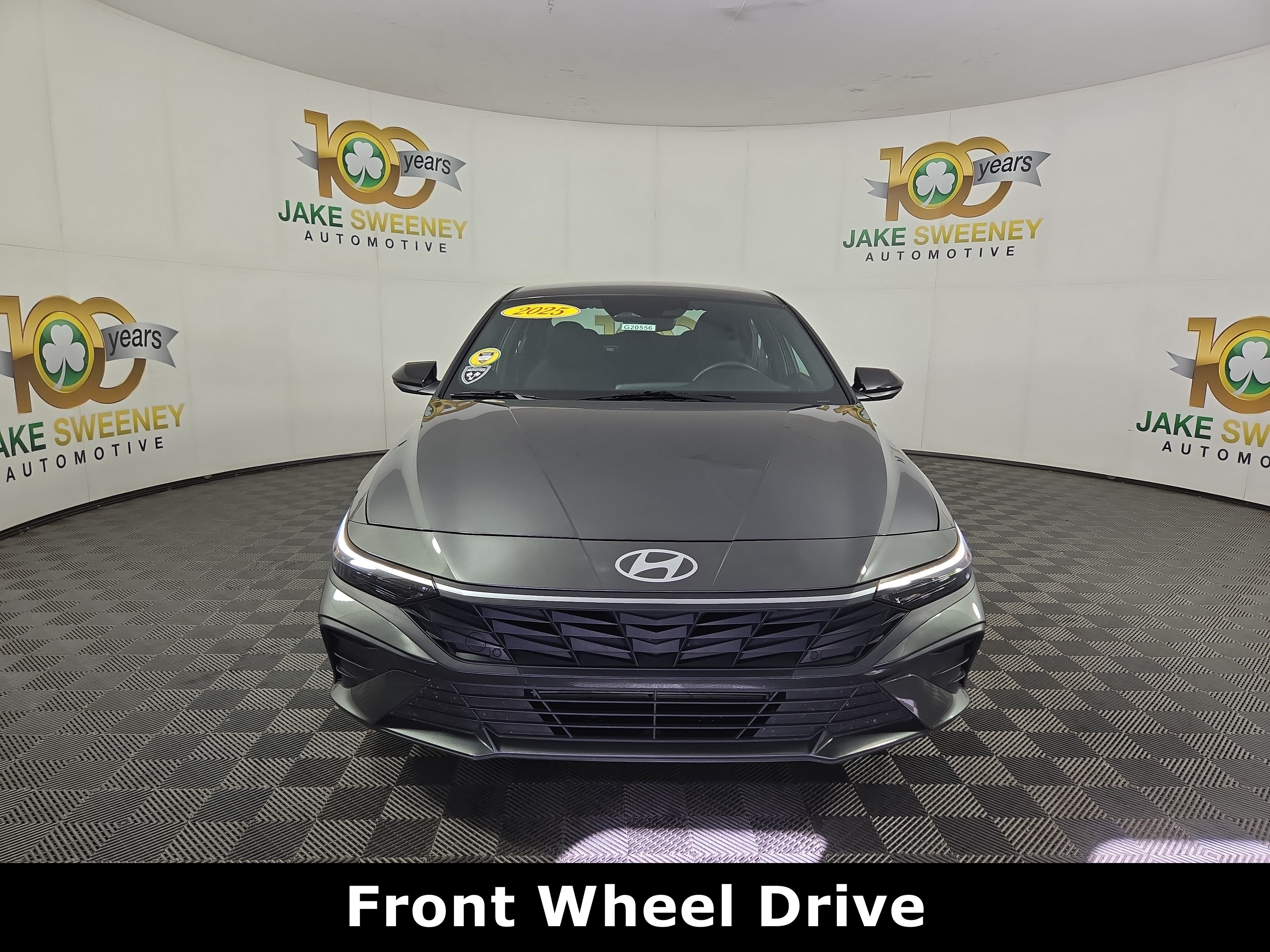 Used 2025 Hyundai Elantra Sport FWD image 2