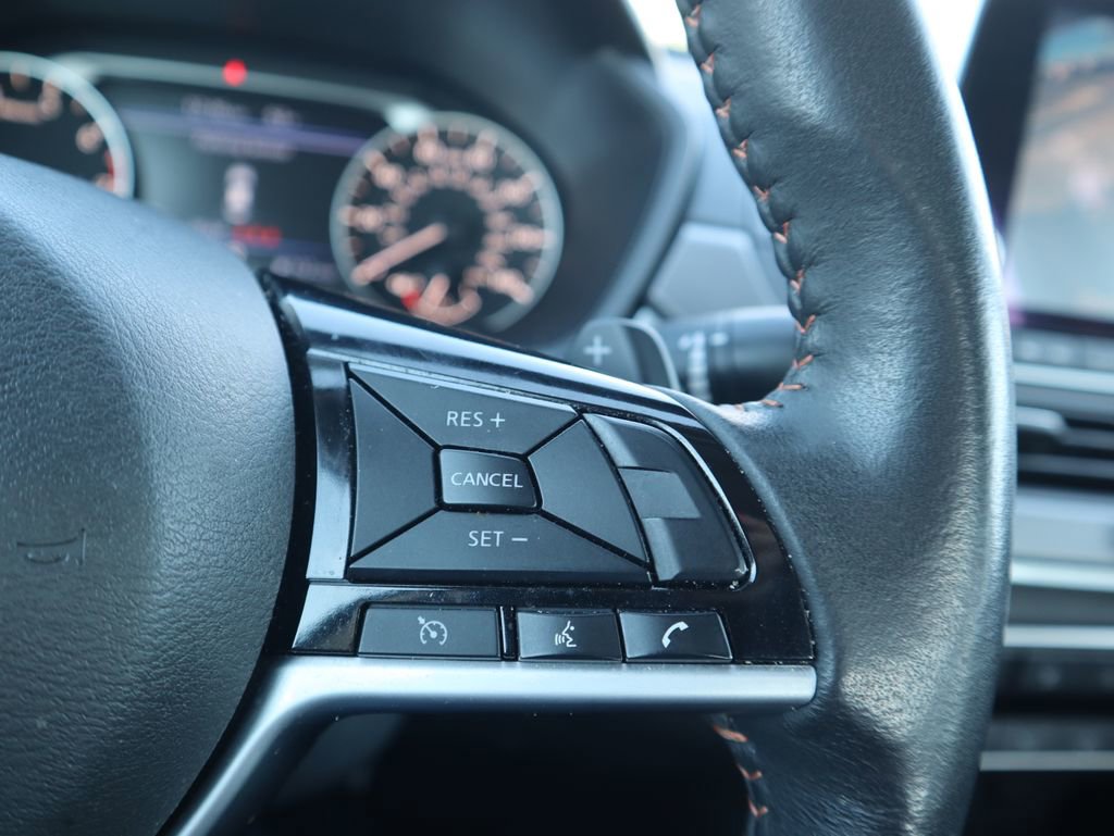 Used 2025 Nissan Altima 2.5 SR image 18