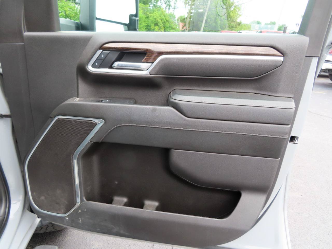 Used 2025 GMC Sierra 2500 SLE w/ SLE Value Package; AWD/4WD image 44