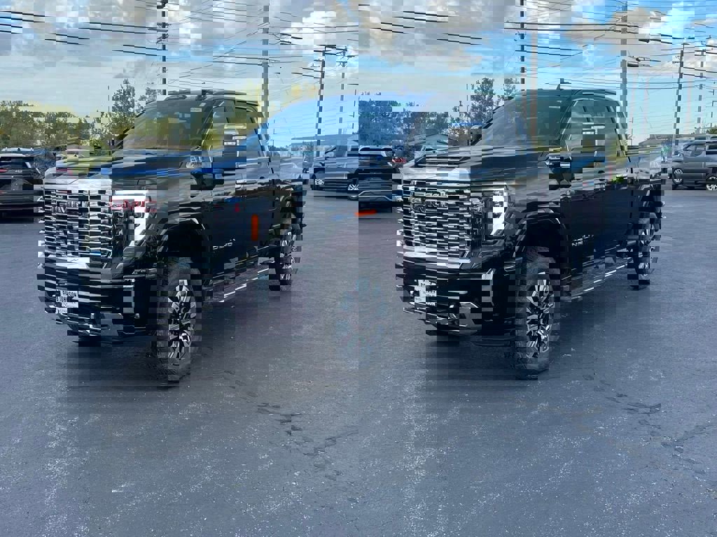 New 2025 GMC Sierra 2500 Denali w/ Denali Reserve Package image 3