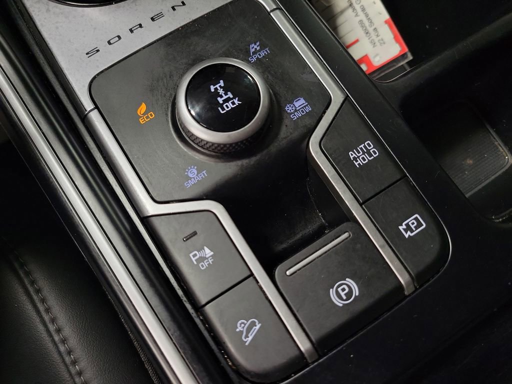 Used 2022 Kia Sorento S image 16