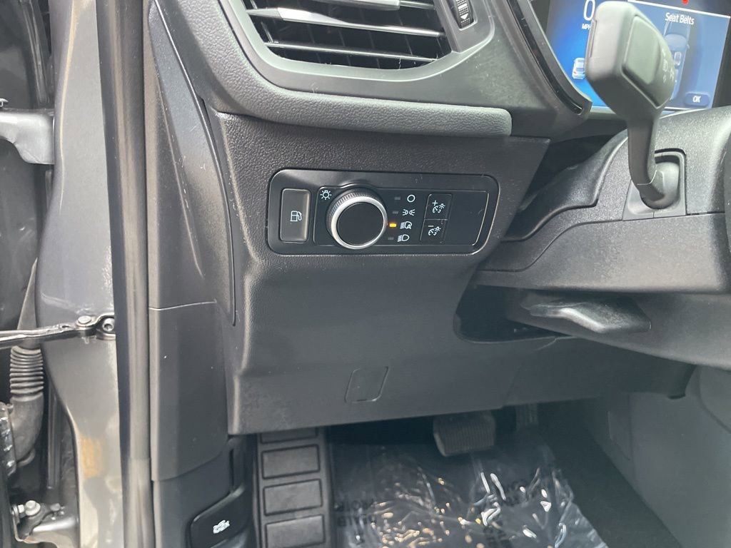 Used 2025 Ford Escape ST-Line w/ Equipment Group 301A image 9
