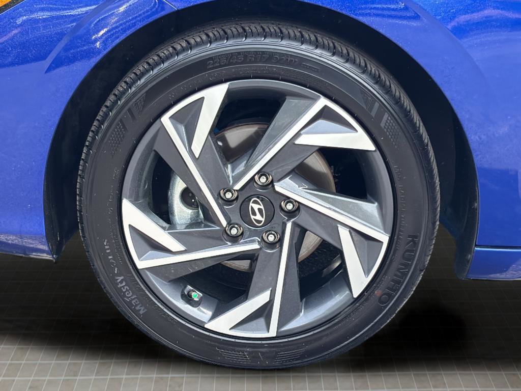 Used 2025 Hyundai Elantra Sport FWD image 46