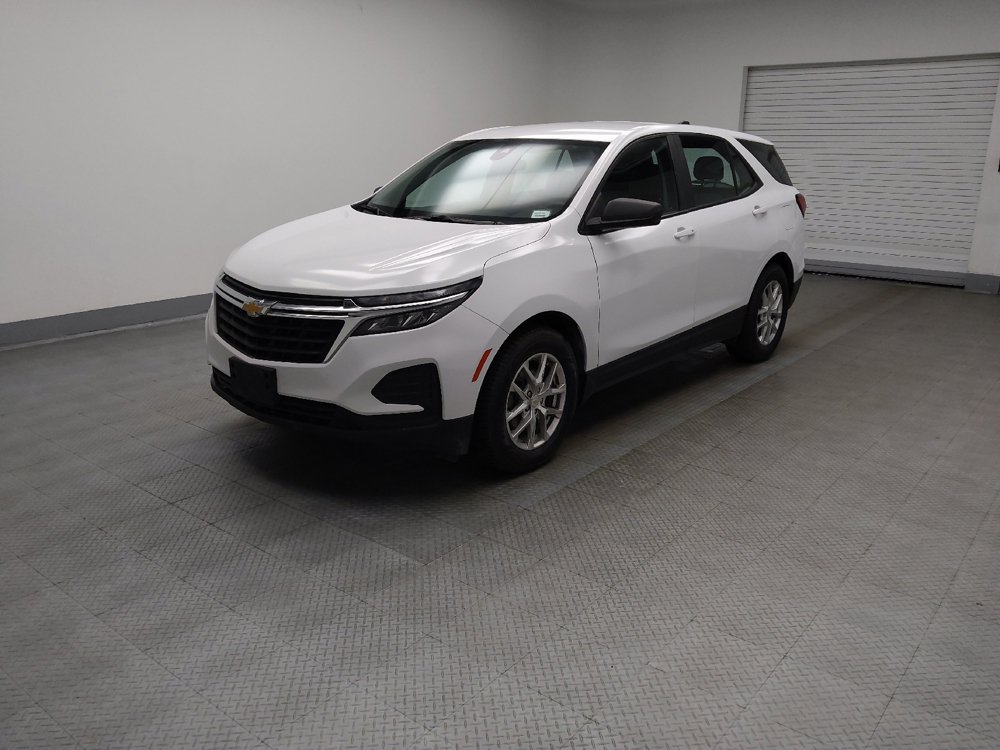 Used 2022 Chevrolet Equinox LS FWD image 2