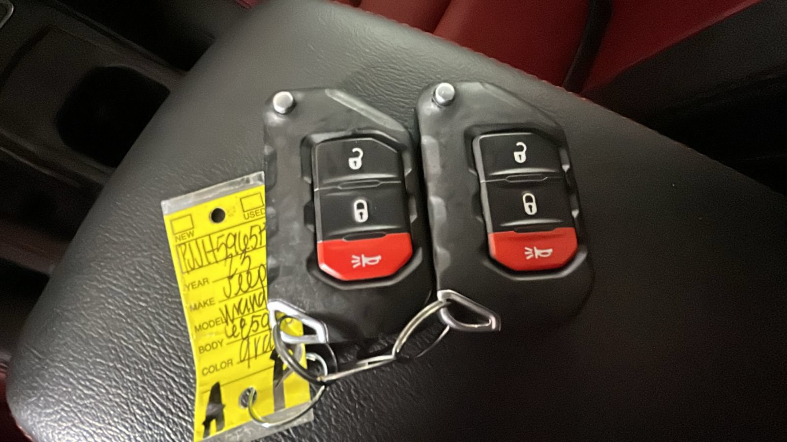 Used 2023 Jeep Wrangler Unlimited Rubicon 4xe AWD/4WD image 23