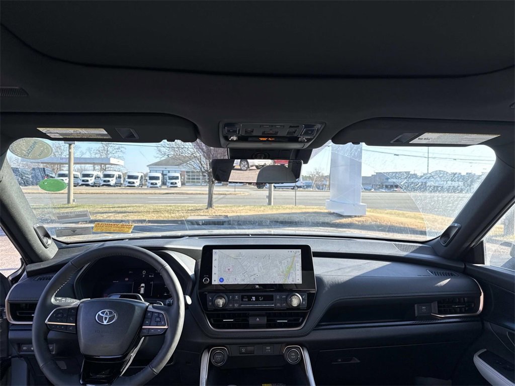 Certified 2025 Toyota Grand Highlander AWD Hybrid image 15