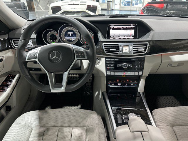 Used 2014 Mercedes-Benz E 550 4MATIC Sedan w/ Premium 1 Package image 40