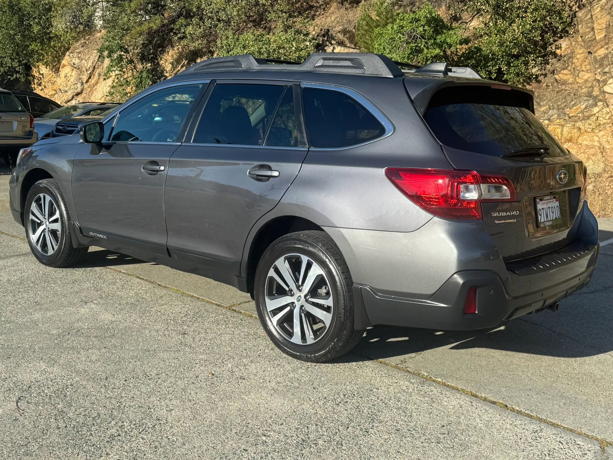 Used 2018 Subaru Outback 2.5i Limited AWD/4WD image 4