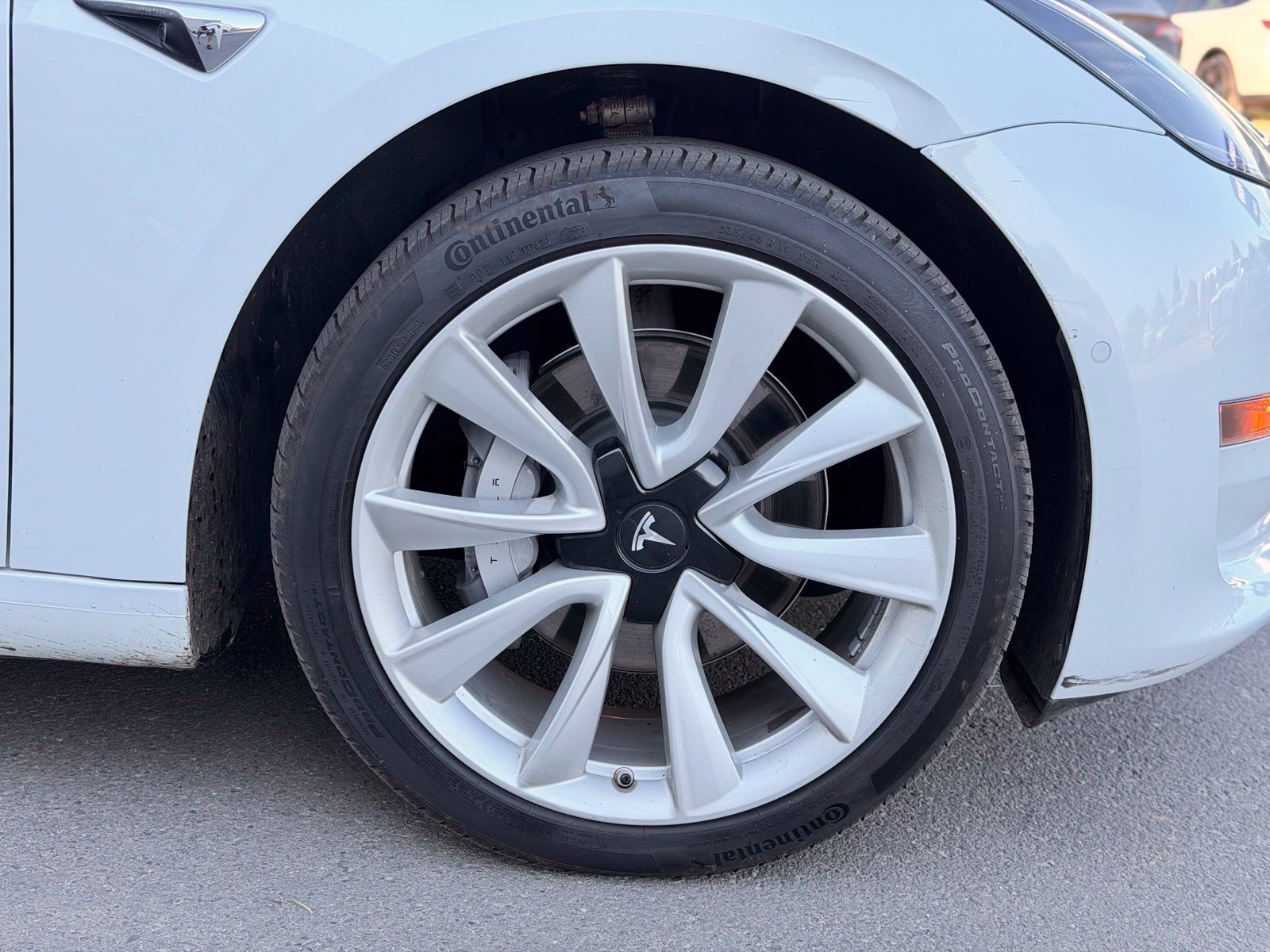 Used 2018 Tesla Model 3 Long Range AWD/4WD image 7