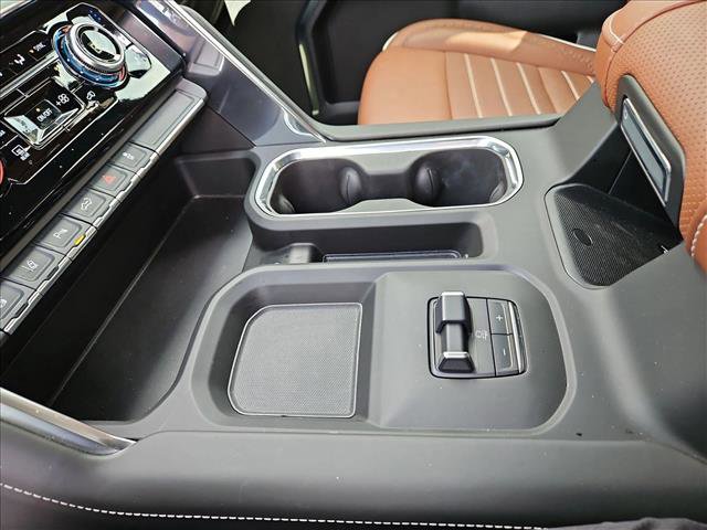 Used 2024 GMC Sierra 3500 Denali Ultimate image 11