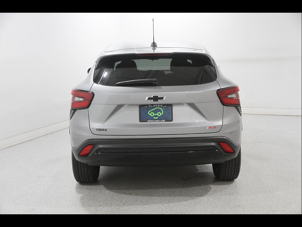 Used 2024 Chevrolet Trax RS w/ Driver Confidence Package FWD image 19