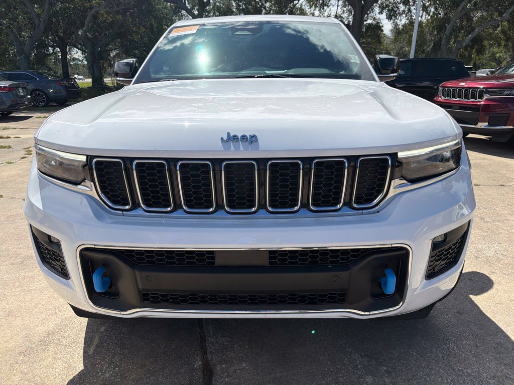 Used 2024 Jeep Grand Cherokee Overland w/ Trailer Tow Package AWD/4WD image 2