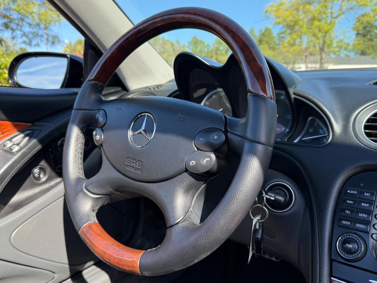 Used 2006 Mercedes-Benz SL 500 image 16