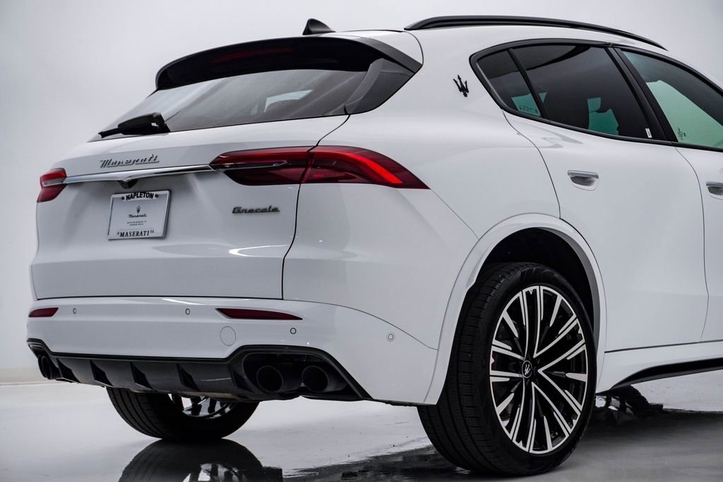 Used 2023 Maserati Grecale Modena image 12