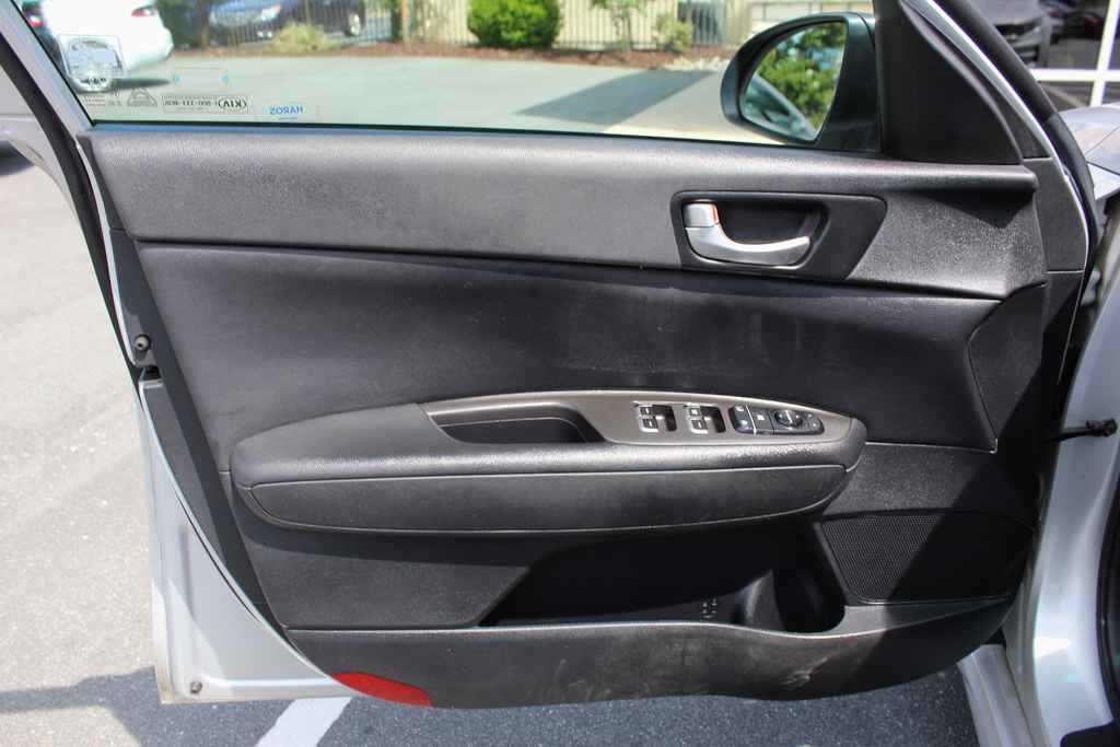 Used 2016 Kia Optima LX image 11
