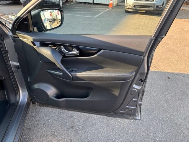 Used 2022 Nissan Rogue Sport SL AWD/4WD image 31