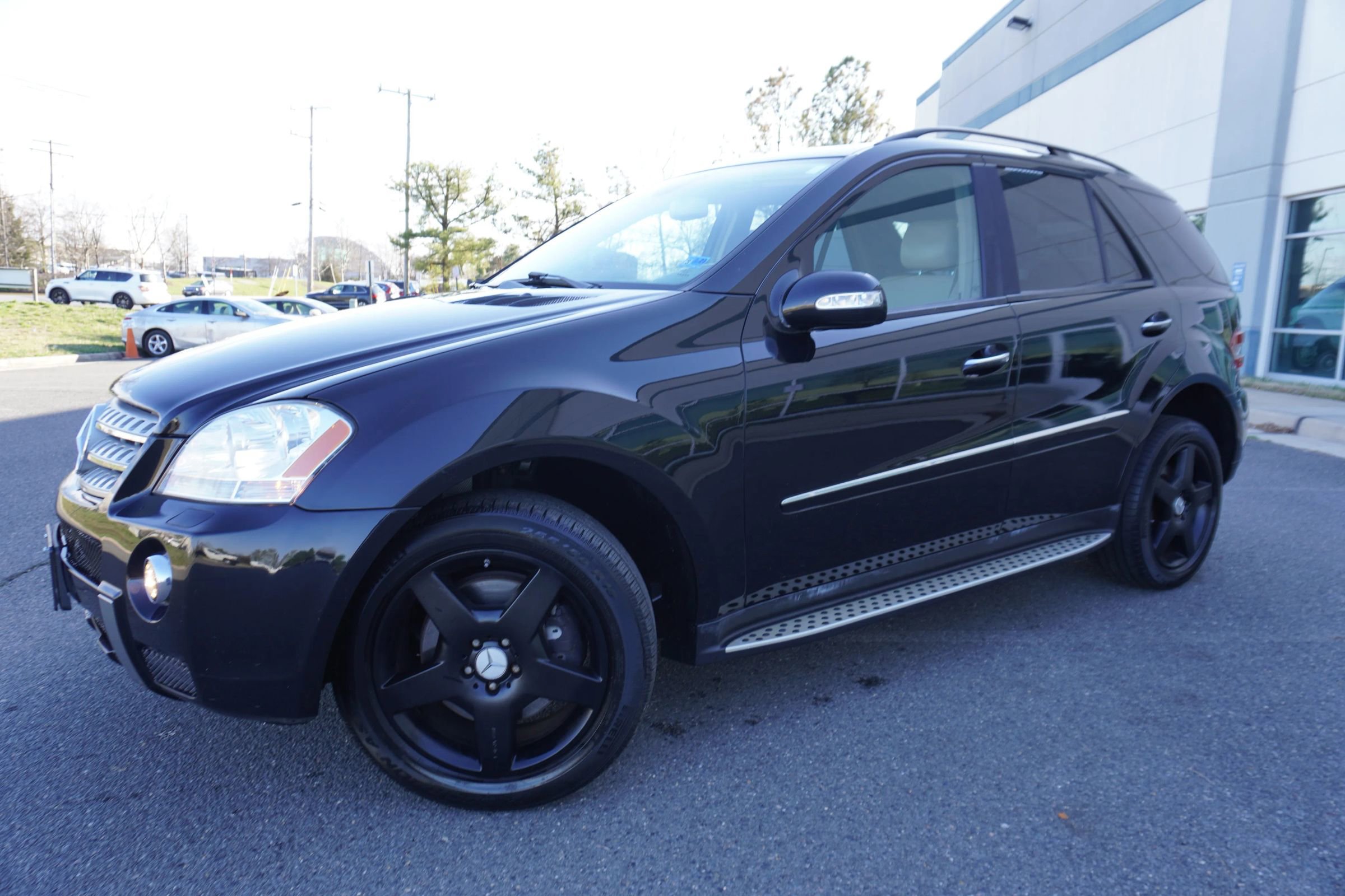 Used 2008 Mercedes-Benz ML 550 4MATIC image 3
