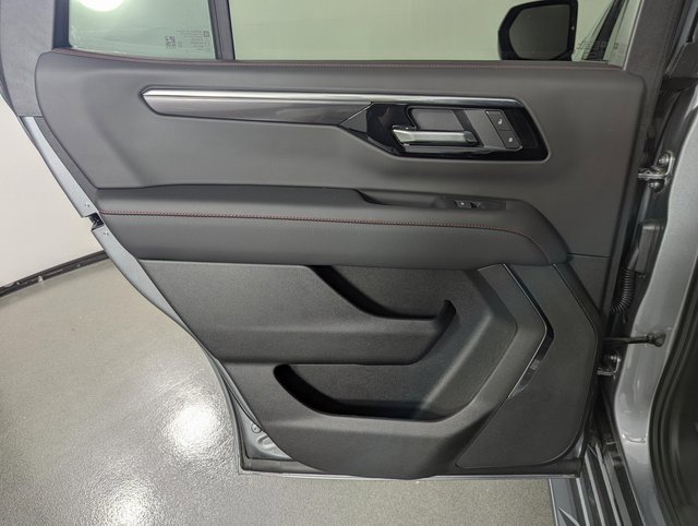 Used 2025 Chevrolet Tahoe RST image 18